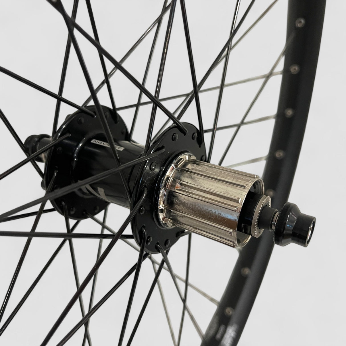 Roue arrière 27,5" - NEVO4 GT Touring