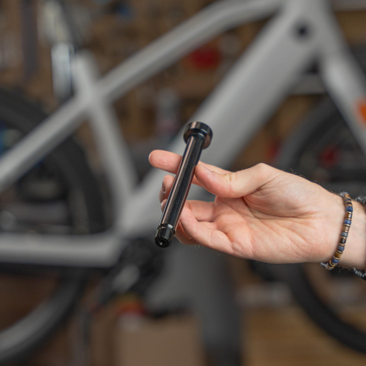 Axe de roue avant ST1, ST2 Belt, ST2 Pinion, ST3, ST3 Pinion, ST5, ST5 ABS, ST5 Pinion, ST7 - Stromer