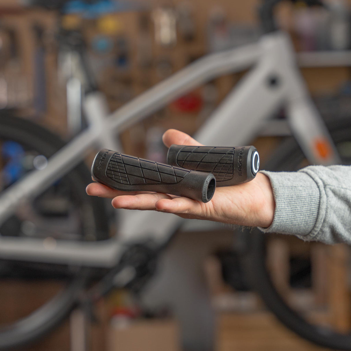 Poignées Ergon noires ST2 Belt, ST2 Pinion, ST3 Pinion - Stromer