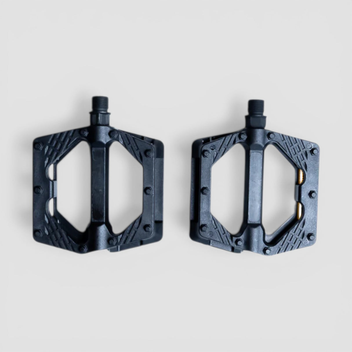 Pair of plastic pedals - Stromer