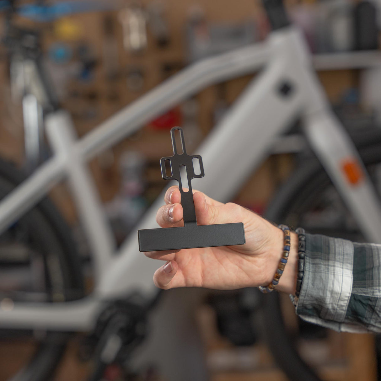 Support métallique pour catadioptre universel - Stromer